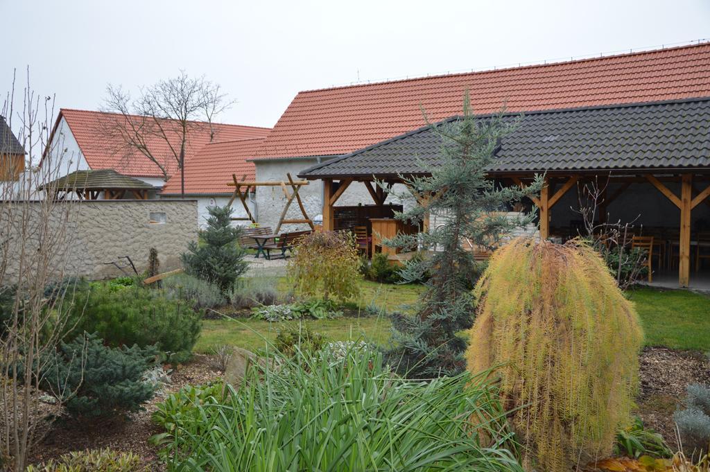 Statek 3 - Wellness & Spa Hotel Hluboká nad Vltavou Exterior foto