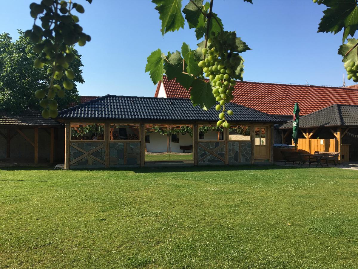 Statek 3 - Wellness & Spa Hotel Hluboká nad Vltavou Exterior foto